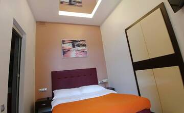 Фотографии Апартаменты Mirror Pink Studio Apartment г. Краков (Польша) №1 Фото Апартаменты Mirror Pink Studio Apartment г. Краков 1