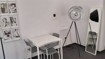 Фотографии Хостелы Master Corner Guest Rooms г. Краков (Польша) №3 Фото Хостелы Master Corner Guest Rooms г. Краков 3