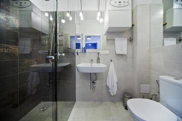 Фото номера Апартаменты (для 5 взрослых) Апартаменты Mosquito Old Town Apartments г. Краков 5