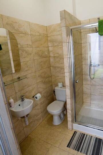 Фото номера Двухместный номер с 1 кроватью и ванной комнатой Хостелы Dream Hostel &amp; Apartments г. Краков 8