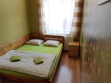 Фото номера Двухместный номер с 1 кроватью или 2 отдельными кроватями и собственной внешней ванной комнатой Хостелы Dream Hostel &amp; Apartments г. Краков 3
