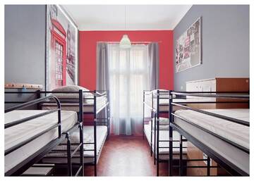 Фото номера Кровать в общем 8-местном номере Хостелы One World Hostel г. Краков 4