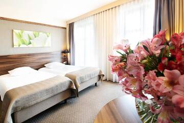 Фото Отель Golden Tulip Krakow City Center г. Краков 2