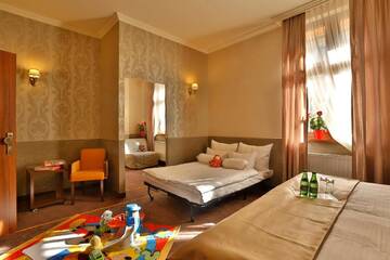 Фото номера Семейный номер Отель Hotel Amber Design г. Краков 5