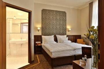 Фото номера Двухместный номер с 1 кроватью или 2 отдельными кроватями Отель Hotel Amber Design г. Краков 5