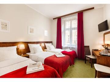 Фото номера Трехместный номер с видом на город Отель Hotel Yarden by Artery Hotels г. Краков 15