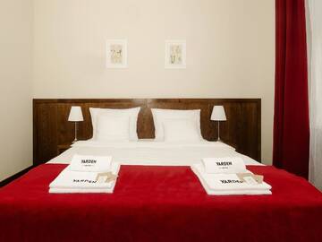Фото номера Двухместный номер с 1 кроватью и балконом, вид на сад Отель Hotel Yarden by Artery Hotels г. Краков 6