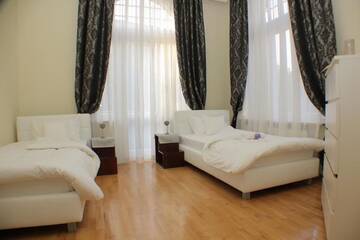 Фото номера Апартаменты с 3 спальнями Апартаменты Apartament Secesyjny г. Краков 52
