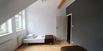 Фото номера Апартаменты (для 7 взрослых) Хостелы 999 Aparthostel г. Краков 7