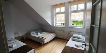 Фото номера Апартаменты (для 7 взрослых) Хостелы 999 Aparthostel г. Краков 5