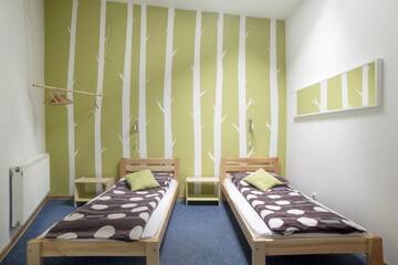 Фото номера Трехместный номер с общей ванной комнатой Хостелы Hostel Cinnamon г. Краков 17