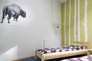 Фото номера Трехместный номер с общей ванной комнатой Хостелы Hostel Cinnamon г. Краков 16