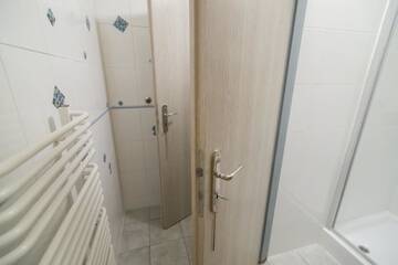 Фото номера Одноместный номер с общей ванной комнатой Хостелы Hostel Cinnamon г. Краков 8