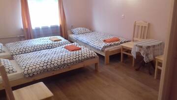 Фото номера Трехместный номер с ванной комнатой Хостелы Hostel Retro г. Краков 3