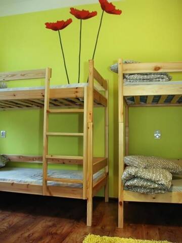 Фото номера Кровать в общем 8-местном номере Хостелы Chilli Hostel г. Краков 28