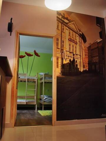 Фото номера Кровать в общем 8-местном номере Хостелы Chilli Hostel г. Краков 37