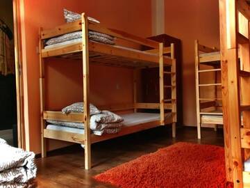 Фото номера Кровать в общем 8-местном номере Хостелы Chilli Hostel г. Краков 38