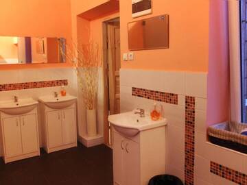 Фото номера Кровать в общем 8-местном номере Хостелы Chilli Hostel г. Краков 42