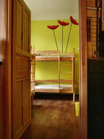Фото номера Кровать в общем 8-местном номере Хостелы Chilli Hostel г. Краков 39
