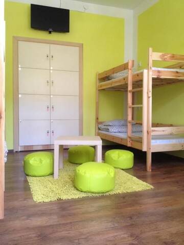 Фото номера Кровать в общем 8-местном номере Хостелы Chilli Hostel г. Краков 25