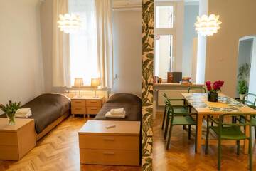 Фото номера Семейные апартаменты Апартаменты Sleeping in Krakow Main Market г. Краков 16