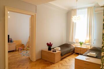Фото номера Семейные апартаменты Апартаменты Sleeping in Krakow Main Market г. Краков 9