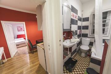 Фото номера Семейный номер Апарт-отели B&amp;B La Fontaine г. Краков 2
