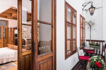 Фото номера Номер-студио Делюкс c балконом (для 3 взрослых) Апарт-отели Orlowska Townhouse Apartments г. Краков 10
