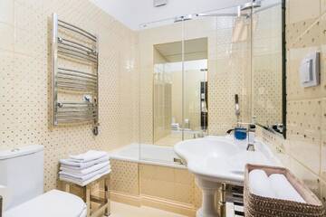 Фото номера Улучшенный номер-студио (для 2 взрослых) Апарт-отели Orlowska Townhouse Apartments г. Краков 6