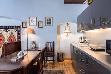 Фото номера Улучшенный номер-студио (для 3 взрослых) Апарт-отели Orlowska Townhouse Apartments г. Краков 8