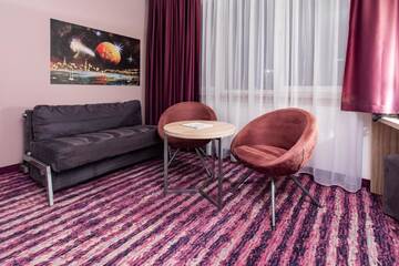 Фото номера Двухместный номер бизнес-класса с 2 отдельными кроватями Отель Galaxy Hotel г. Краков 8