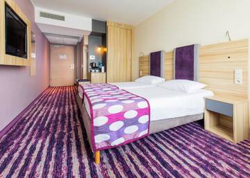 Фото номера Стандартный двухместный номер с 2 отдельными кроватями Отель Galaxy Hotel г. Краков 8