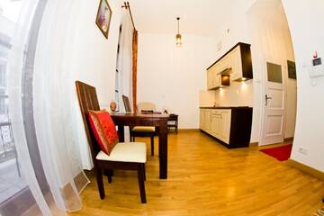 Фото номера Апартаменты с видом на сад Апартаменты Apartament Kopernik г. Краков 27