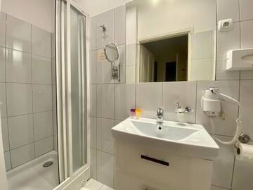Фото номера Стандартный двухместный номер с 1 кроватью Апарт-отели City Center Rooms and Apartments Gołębia 8 г. Краков 5