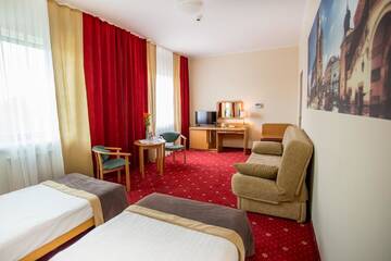 Фото номера Трехместный номер Отель Hotel Orient г. Краков 4