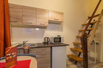Фото номера Номер-студио (для 2 взрослых) Апартаменты Euro-Room Rooms &amp; Apartments г. Краков 4