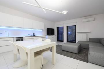 Фото номера Two Bedroom Apartment with Air Conditioning or Balcony Апарт-отели Turnau City Aparthotel г. Краков 12