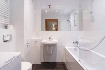 Фото номера Two Bedroom Apartment with Air Conditioning or Balcony Апарт-отели Turnau City Aparthotel г. Краков 2