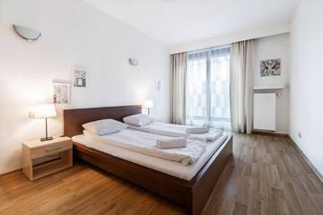 Фото номера Two Bedroom Apartment with Air Conditioning or Balcony Апарт-отели Turnau City Aparthotel г. Краков 3