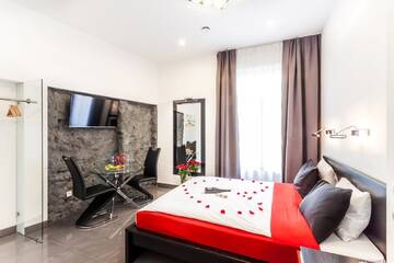 Фото Апарт-отели Komorowski Luxury Guest Rooms г. Краков 1