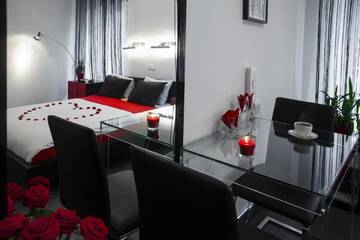 Фото номера Роскошный номер с кроватью размера «king-size» Апарт-отели Komorowski Luxury Guest Rooms г. Краков 15