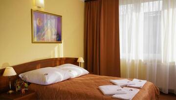 Фото номера Двухместный номер с 1 кроватью или 2 отдельными кроватями Отель Hotel Grand Felix г. Краков 10