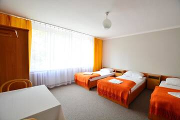 Фото номера Апартаменты с 2 спальнями (для 5 взрослых) Отель Hotel Felix г. Краков 3