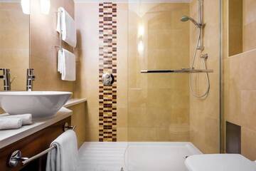 Фото номера Номер с кроватью размера «king-size» Отель Hilton Garden Inn Krakow г. Краков 9