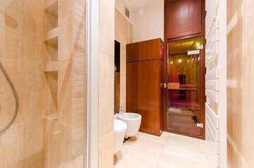 Фото номера Роскошные апартаменты с 3 спальнями и фонтаном - 1 Odona Bujwida Street Апартаменты Krakowhomes г. Краков 31