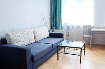 Фото номера Просторный номер-студио с видом на город Апартаменты Mona Lisa Apartments - Kazimierz District г. Краков 15