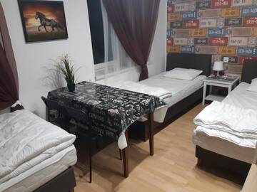 Фото номера Трехместный номер Хостелы Lorf Hostel&amp;Coffee г. Краков 3