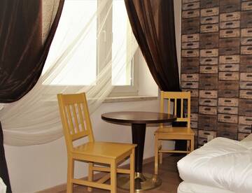 Фото номера Двухместный номер с 2 отдельными кроватями Хостелы Lorf Hostel&amp;Coffee г. Краков 5