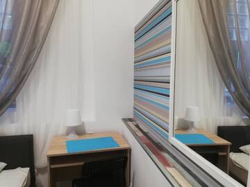 Фото номера Одноместный номер Хостелы Lorf Hostel&amp;Coffee г. Краков 3