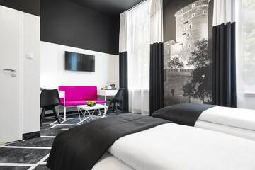 Фото номера Улучшенный двухместный номер с 2 отдельными кроватями Отель Best Western Plus Krakow Old Town г. Краков 2